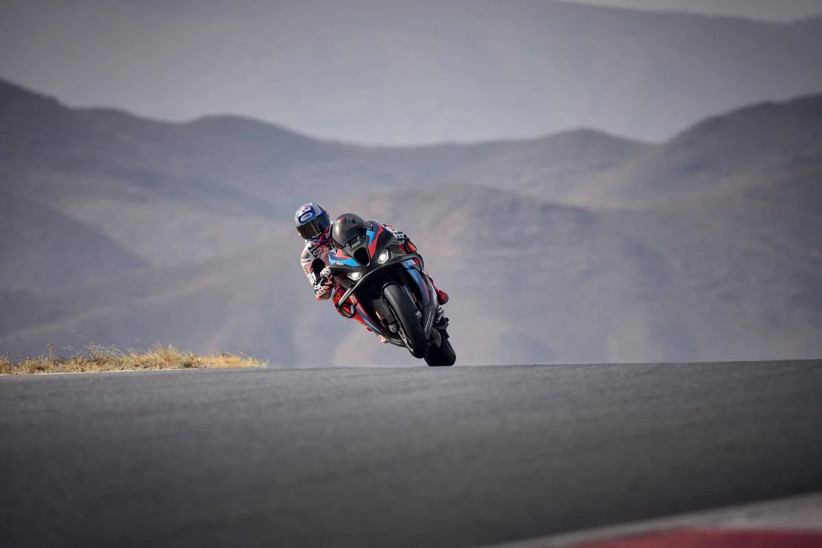 BMW M 1000 RR (2026) - Image 4