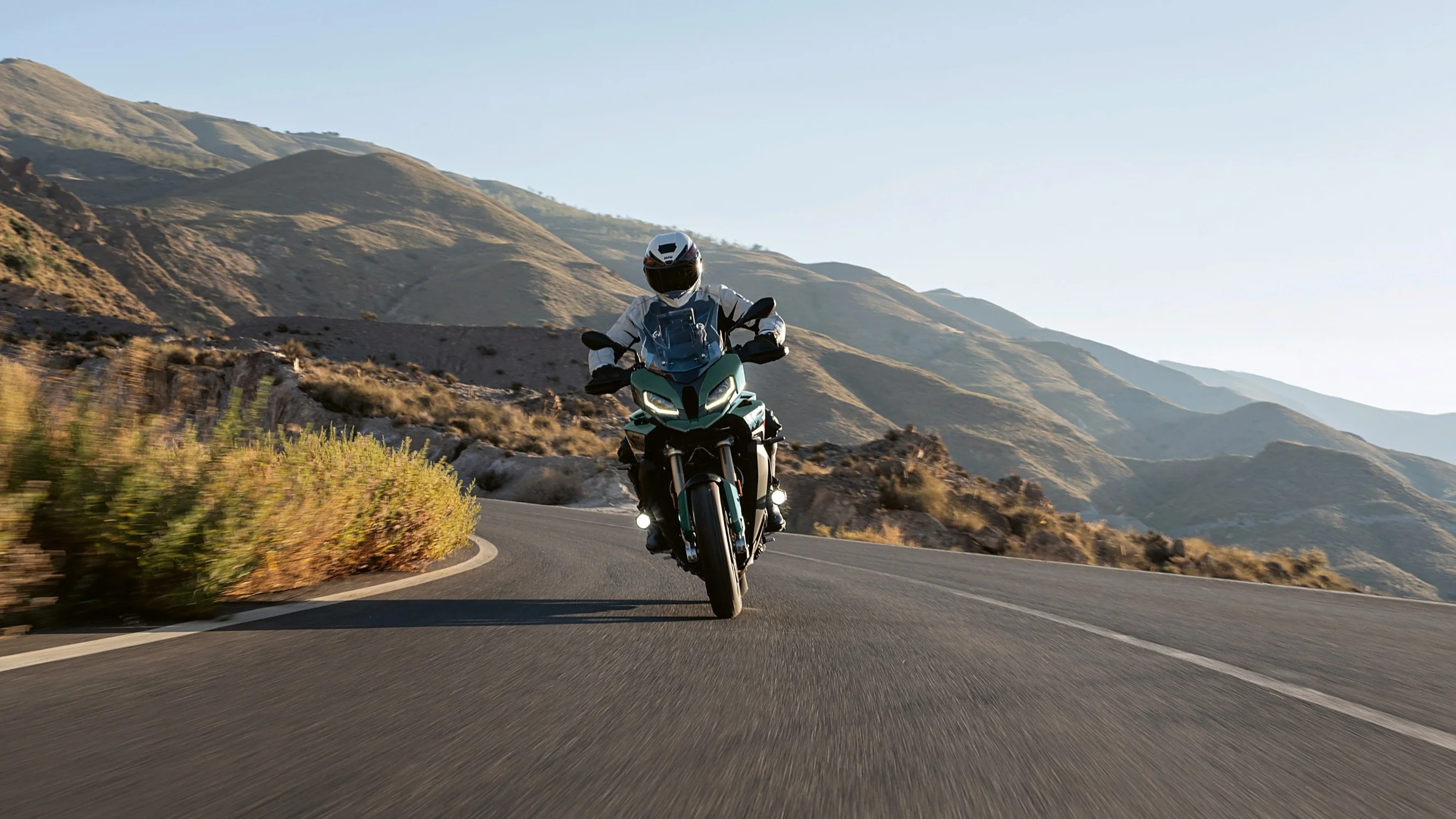 BMW S 1000 XR (2026) - Image 8