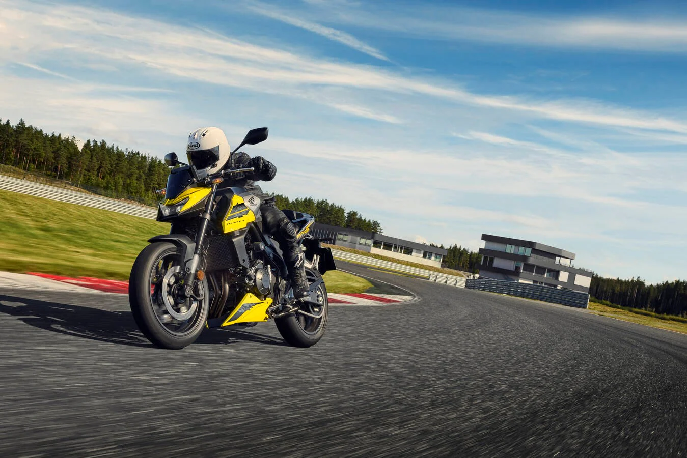 Honda CB750 Hornet (2026) - Image 6
