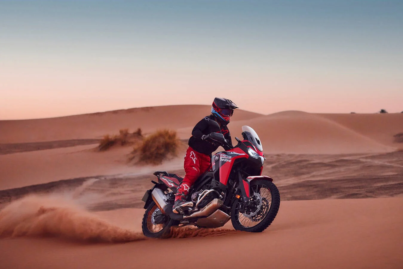 Honda CRF1100L Africa Twin ES DCT (2026) - Image 4