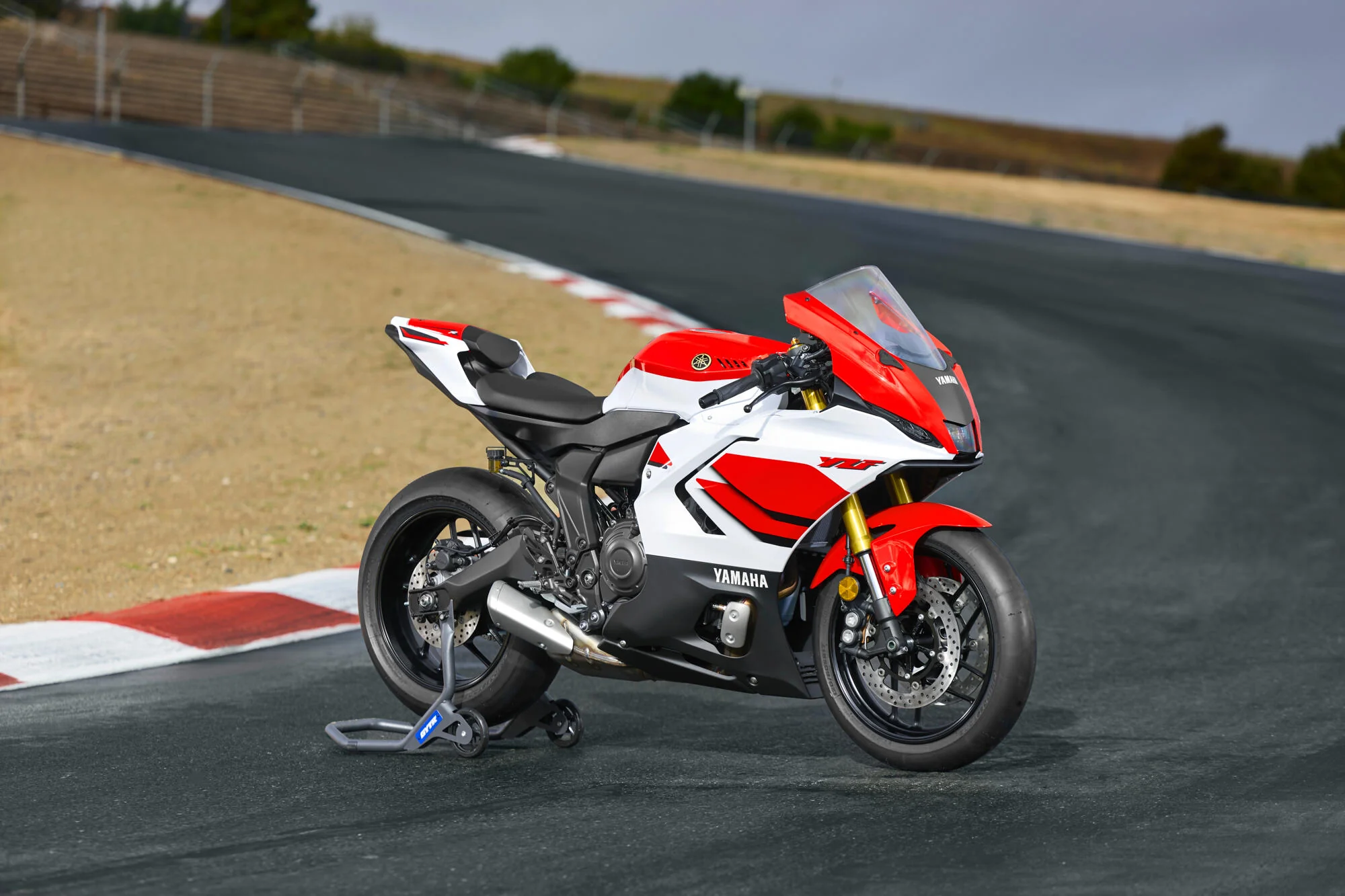Yamaha R7 (2026) - Image 5