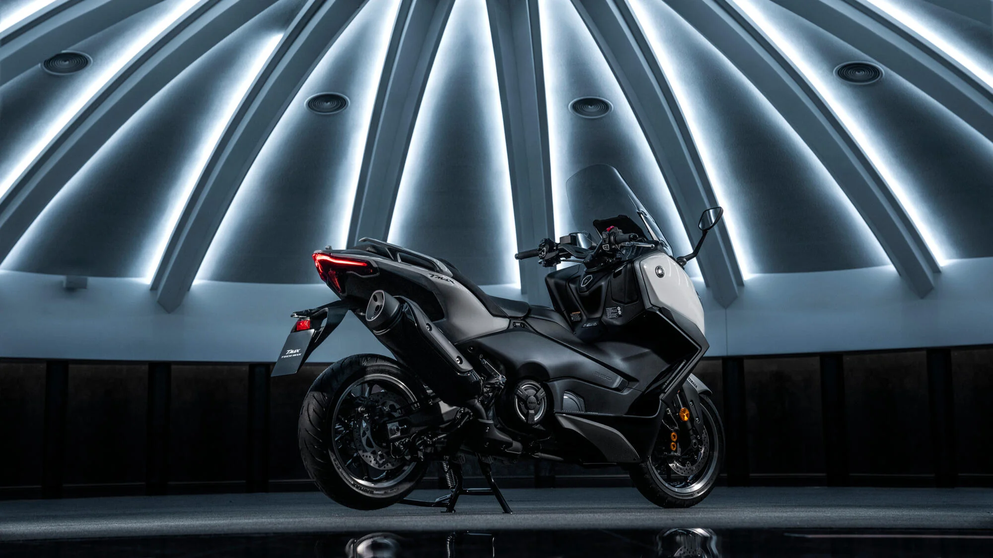 Yamaha T-MAX Tech MAX (2026) - Image 3