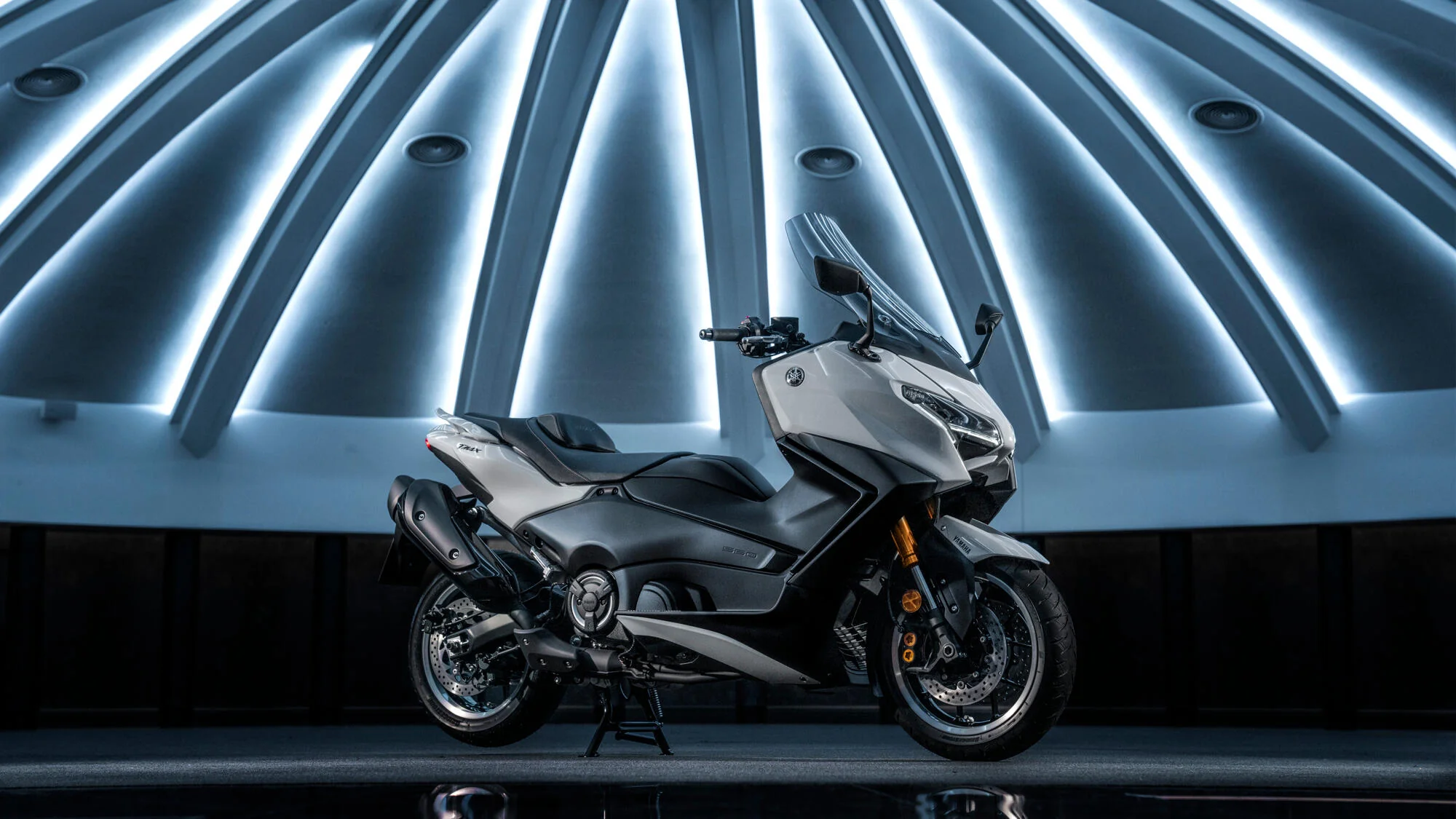 Yamaha T-MAX Tech MAX (2026) - Image 4